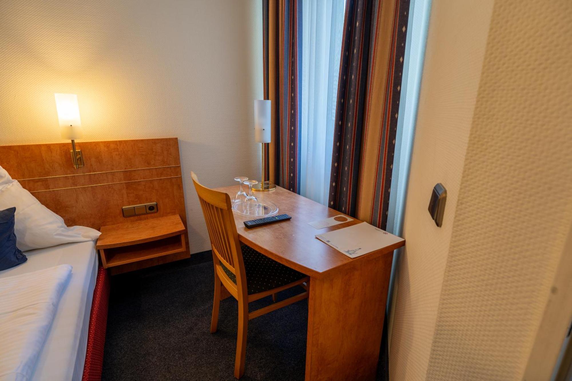 Airport Business Hotel Koeln 외부 사진